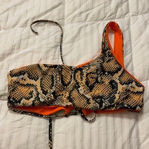 Women’s swim suit top